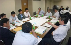 第1回全体会議の様子 土木・建築混成Aグループ