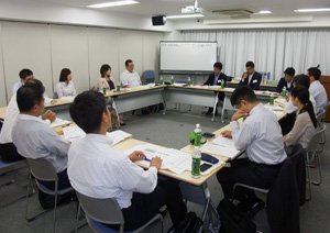 第2回政策提言アドバイザー会議(全体)の様子