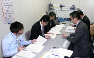 官庁営繕部(写真左)と日建協(写真右)
